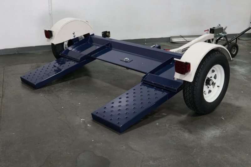 Tow Dolly with Surge Brakes - Image 3